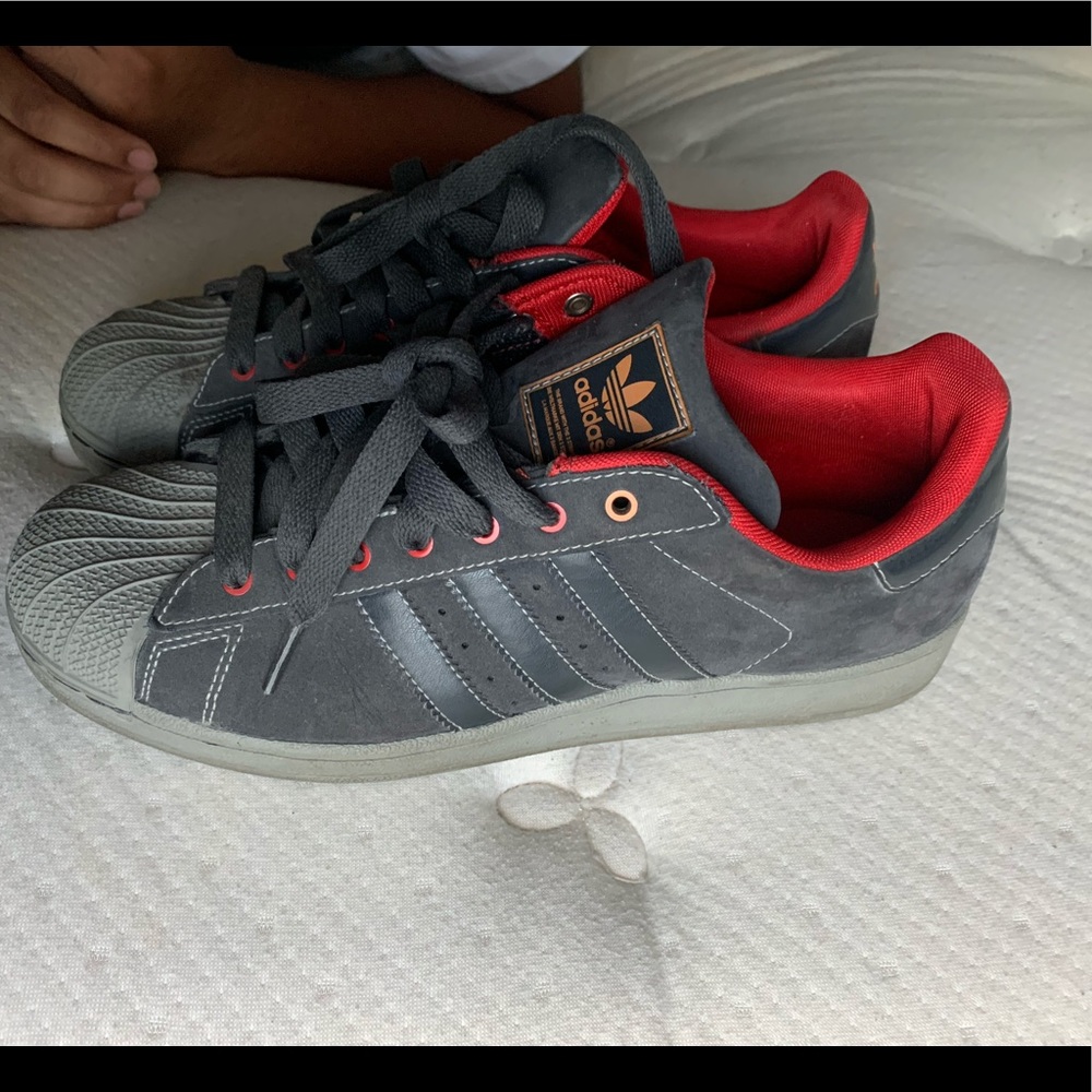 Suade gray/red adidas Size 8